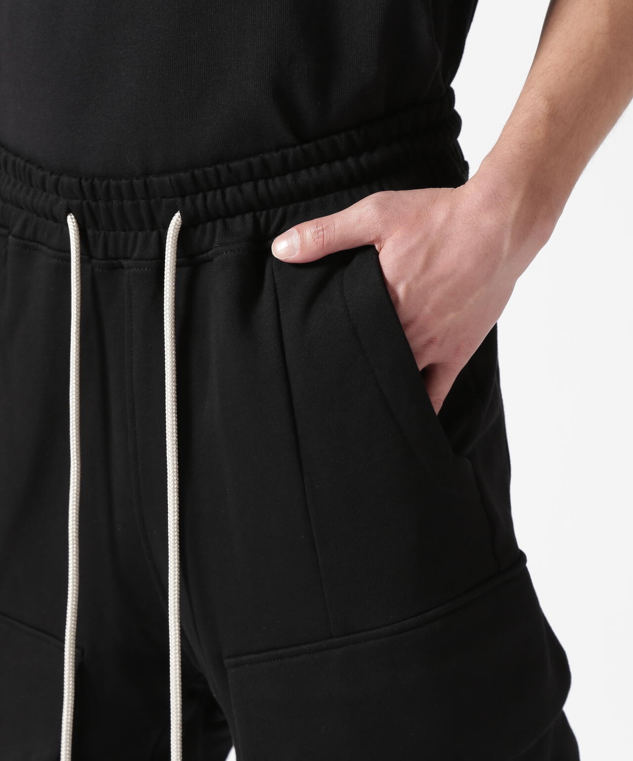 e572136d-da8a-5fe5-a43b-a19451fdbdb0_Image