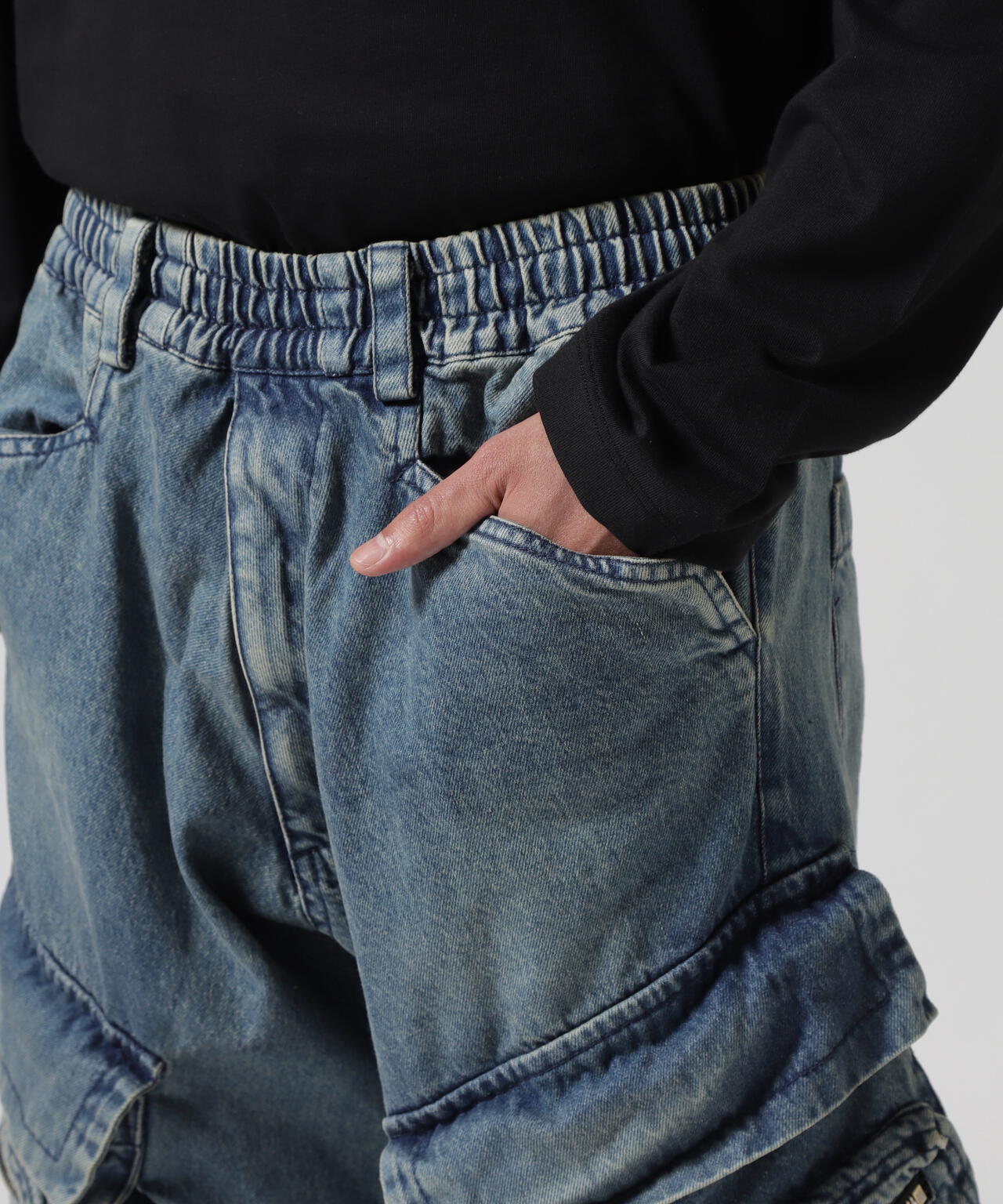 A.F ARTEFACT/エーエフ・アーティファクト/DENIM CARGO TUCK BAGGY PANTS