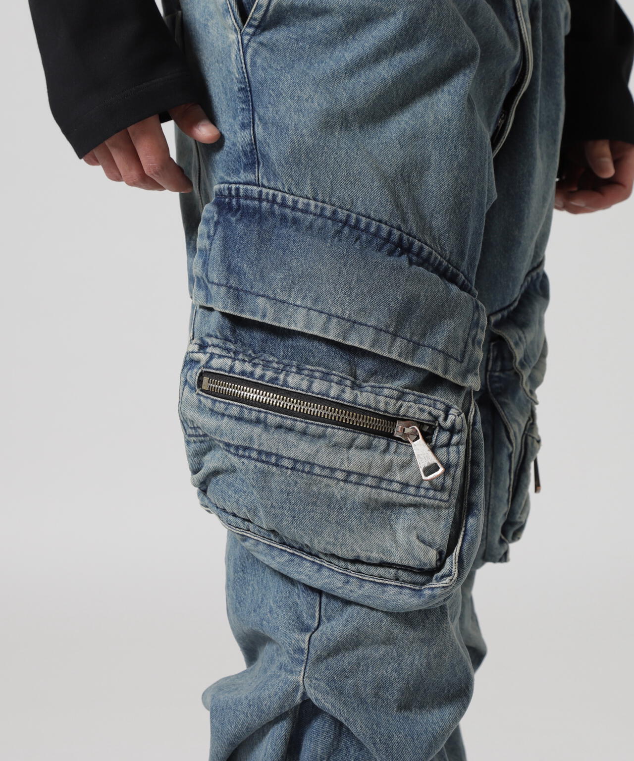 A.F ARTEFACT/エーエフ・アーティファクト/DENIM CARGO TUCK BAGGY PANTS