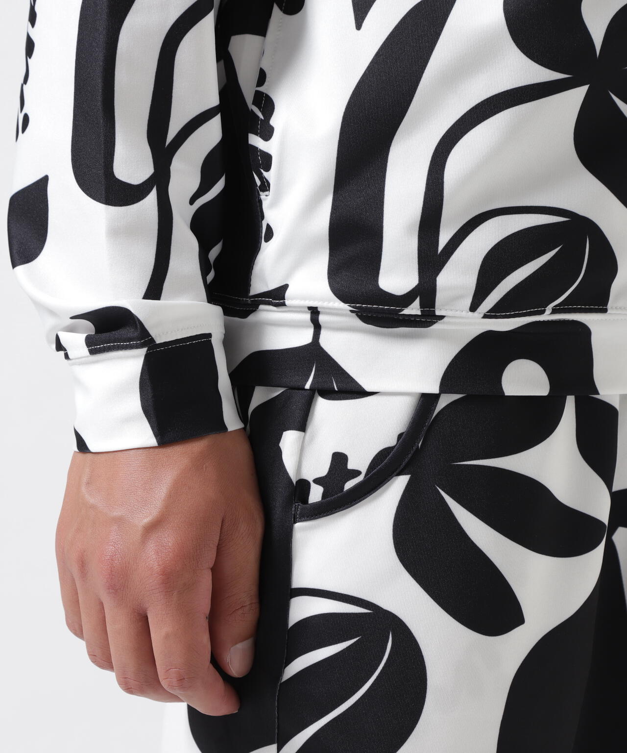 muta MARINE/ムータ マリン/RUSH HOODIE