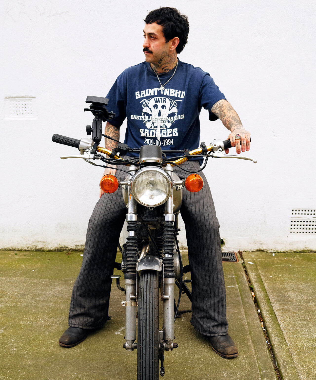 SAINT MICHAEL/セントマイケル/NH_SS TEE STHD.SAINTNBHD NAVY