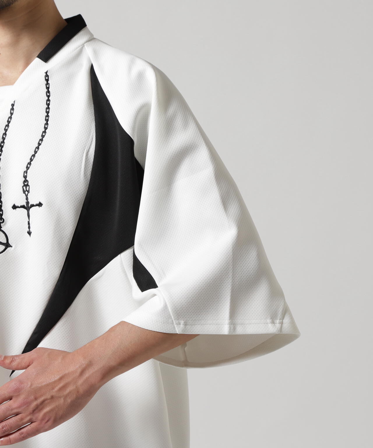 FR(13)NDS/フレンズ/NECKLACE GAME SHIRT