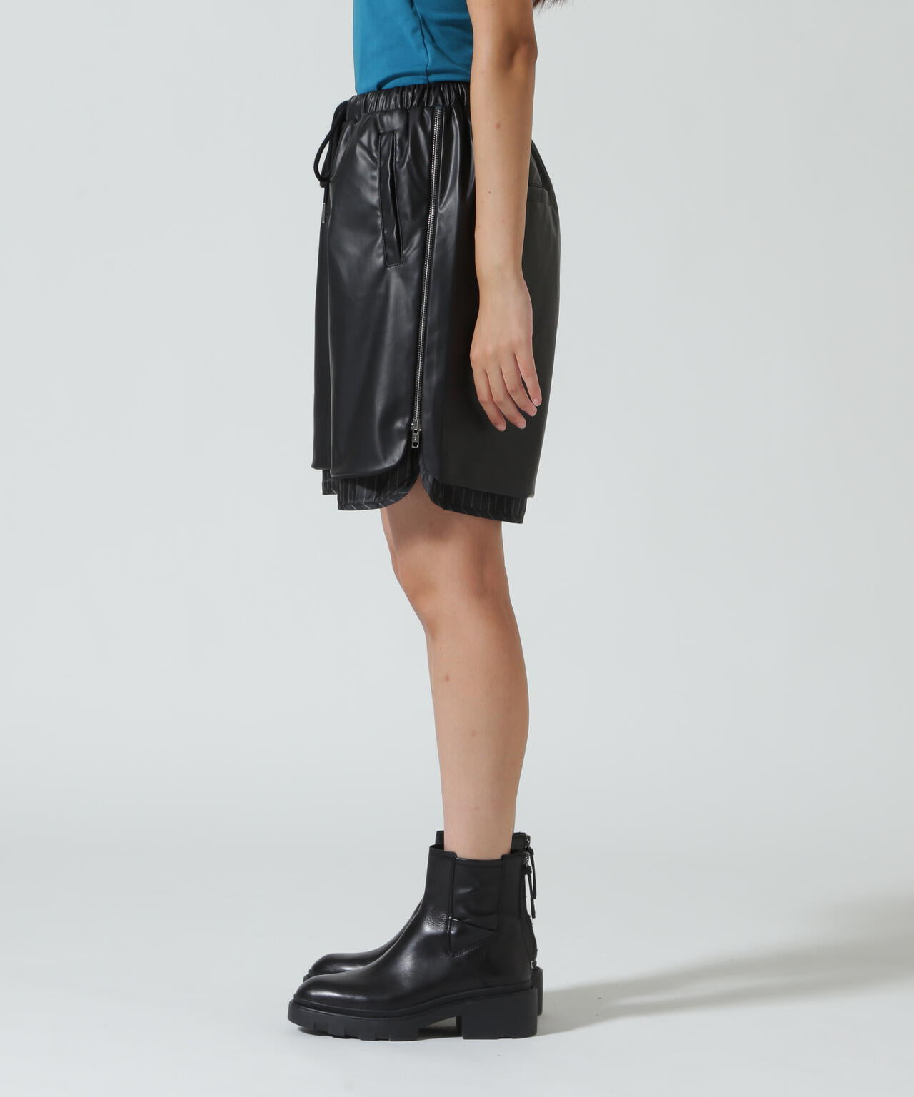 ANNA SUI NYC/アナ スイ エヌワイシー/レザーハーフパンツ