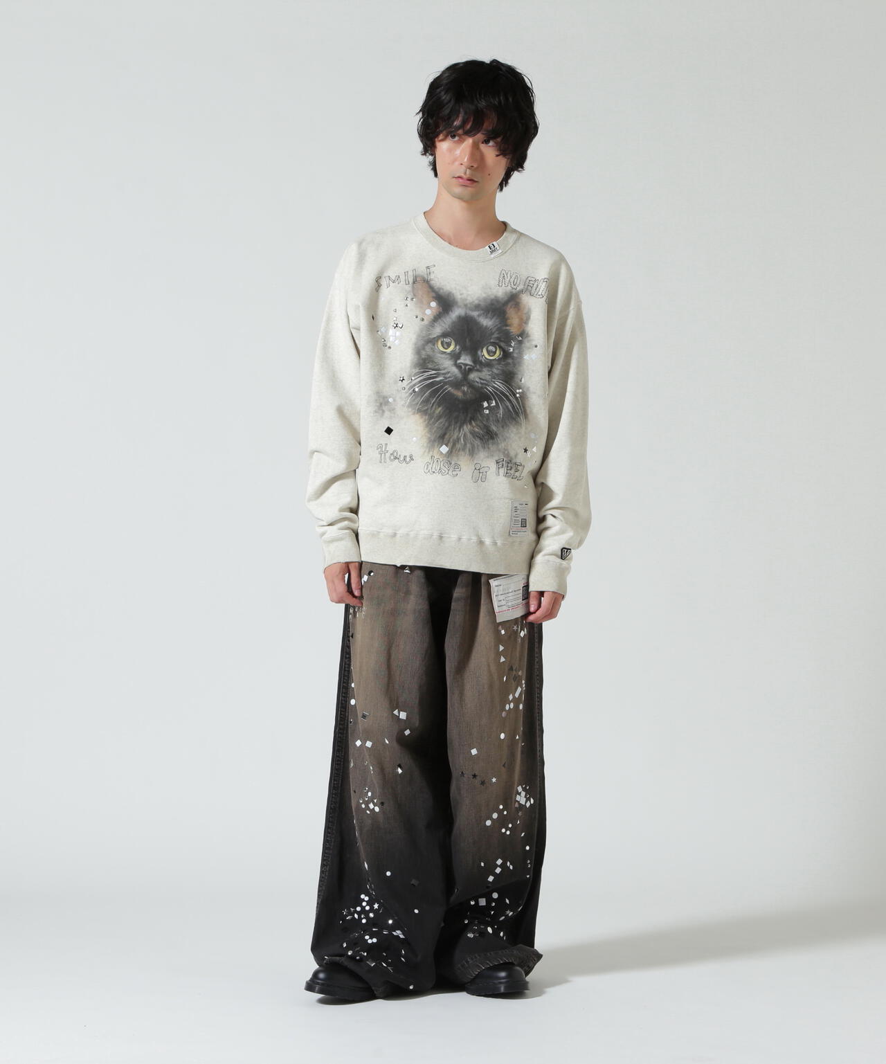 Maison MIHARAYASUHIRO/メゾン ミハラヤスヒロ/EMBELLISHED DISTRESSED SWEATSHIRT