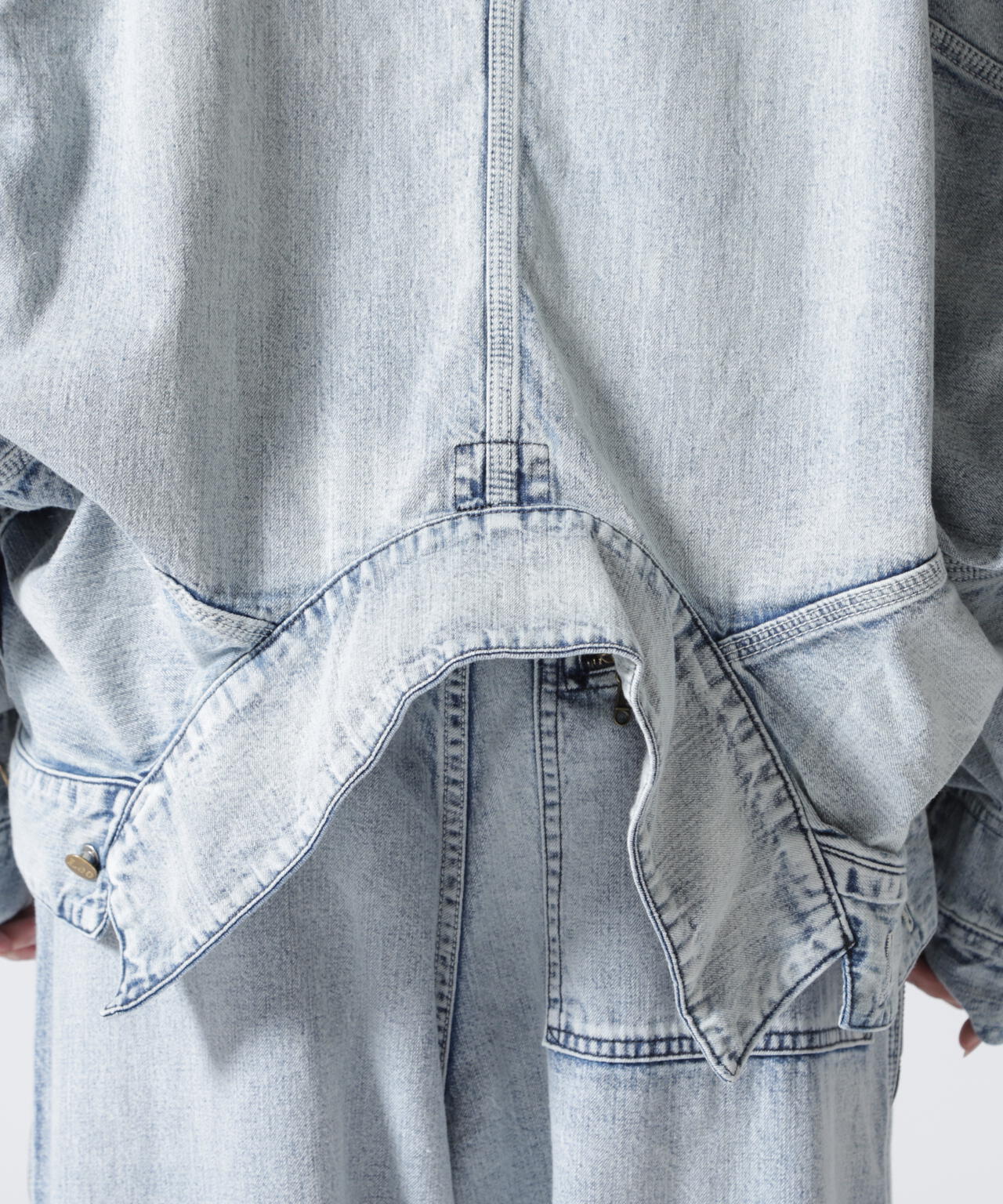 aaf40988-47b8-564b-8e43-9ec9b0a8aa15_Image