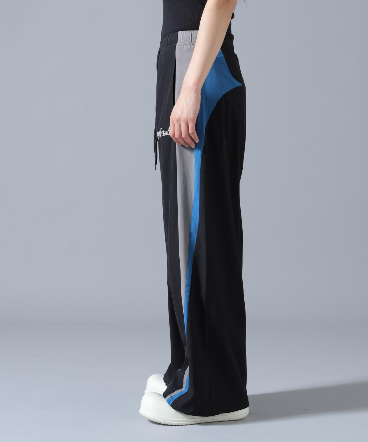 FR(13)NDS/フレンズ/NYLON TRACK PANTS