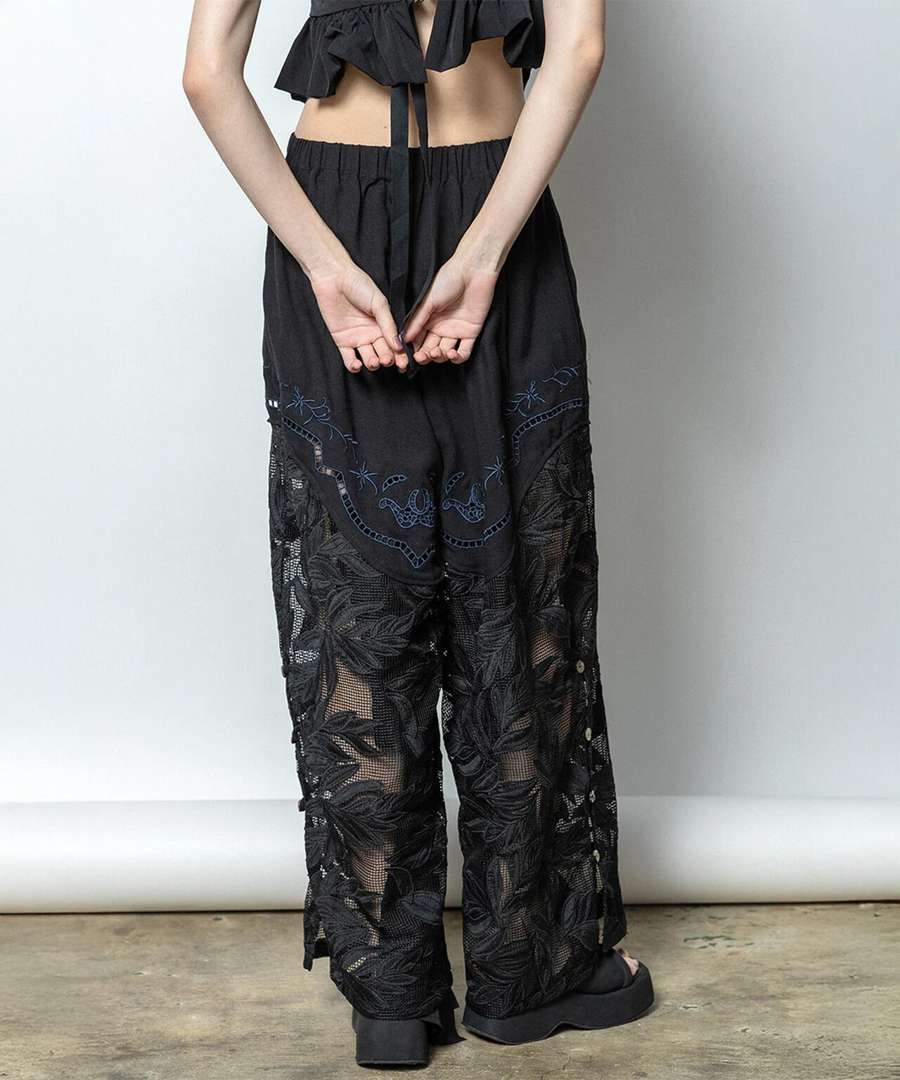 AULA AILA/アウラアイラ/CUTWORK EMBROIDERED PANTS