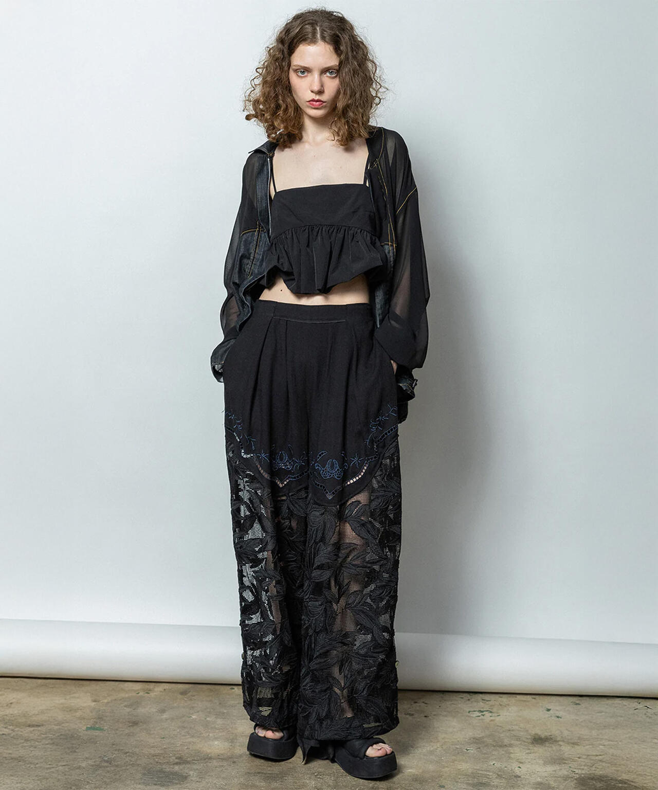 AULA AILA/アウラアイラ/CUTWORK EMBROIDERED PANTS