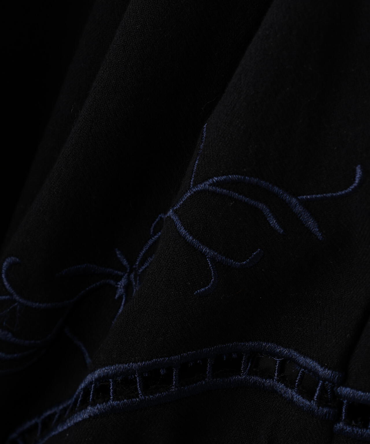 AULA AILA/アウラアイラ/CUTWORK EMBROIDERED PANTS
