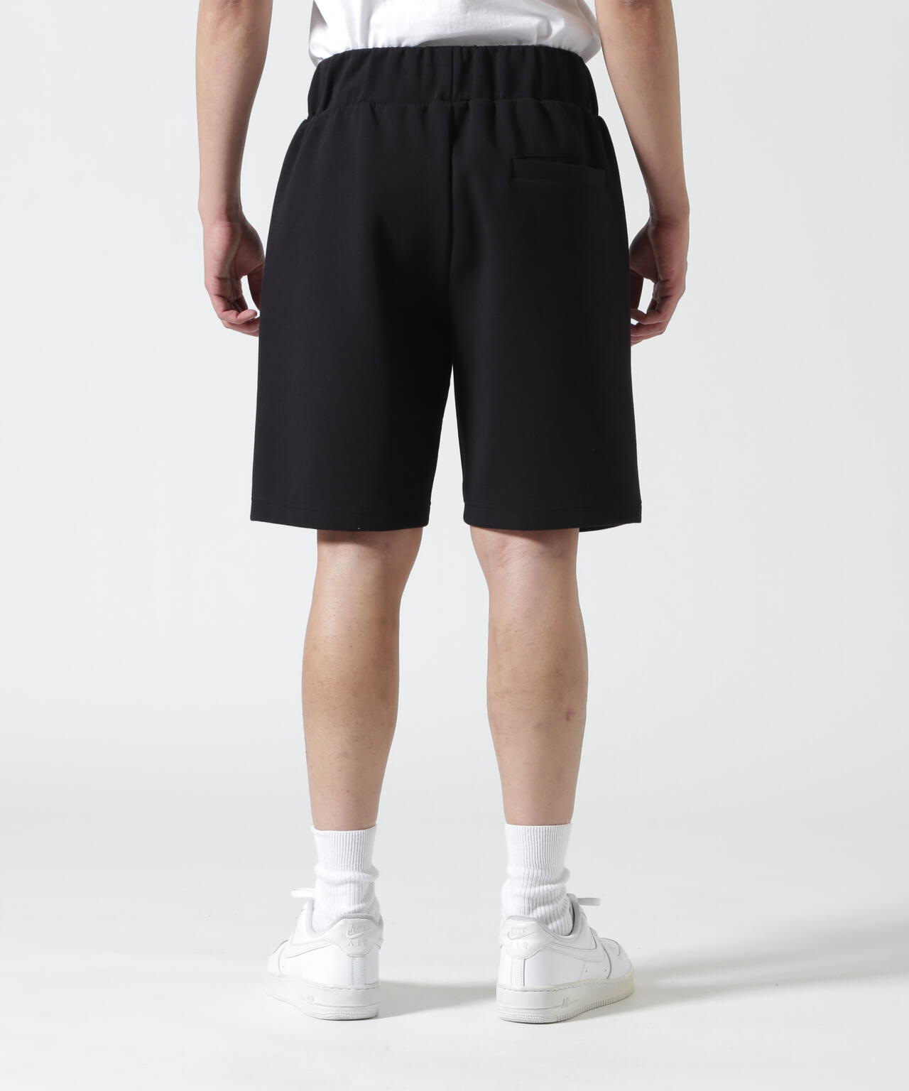 Height 178 Chest 92 Waist 76 hips 95 Shoes 27.0 着用サイズ:L