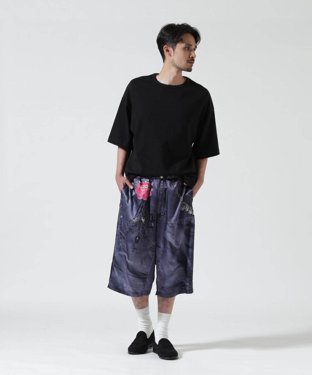 Height 178 Chest 92 Waist 76 hips 95 Shoes 27.0 着用サイズ:L