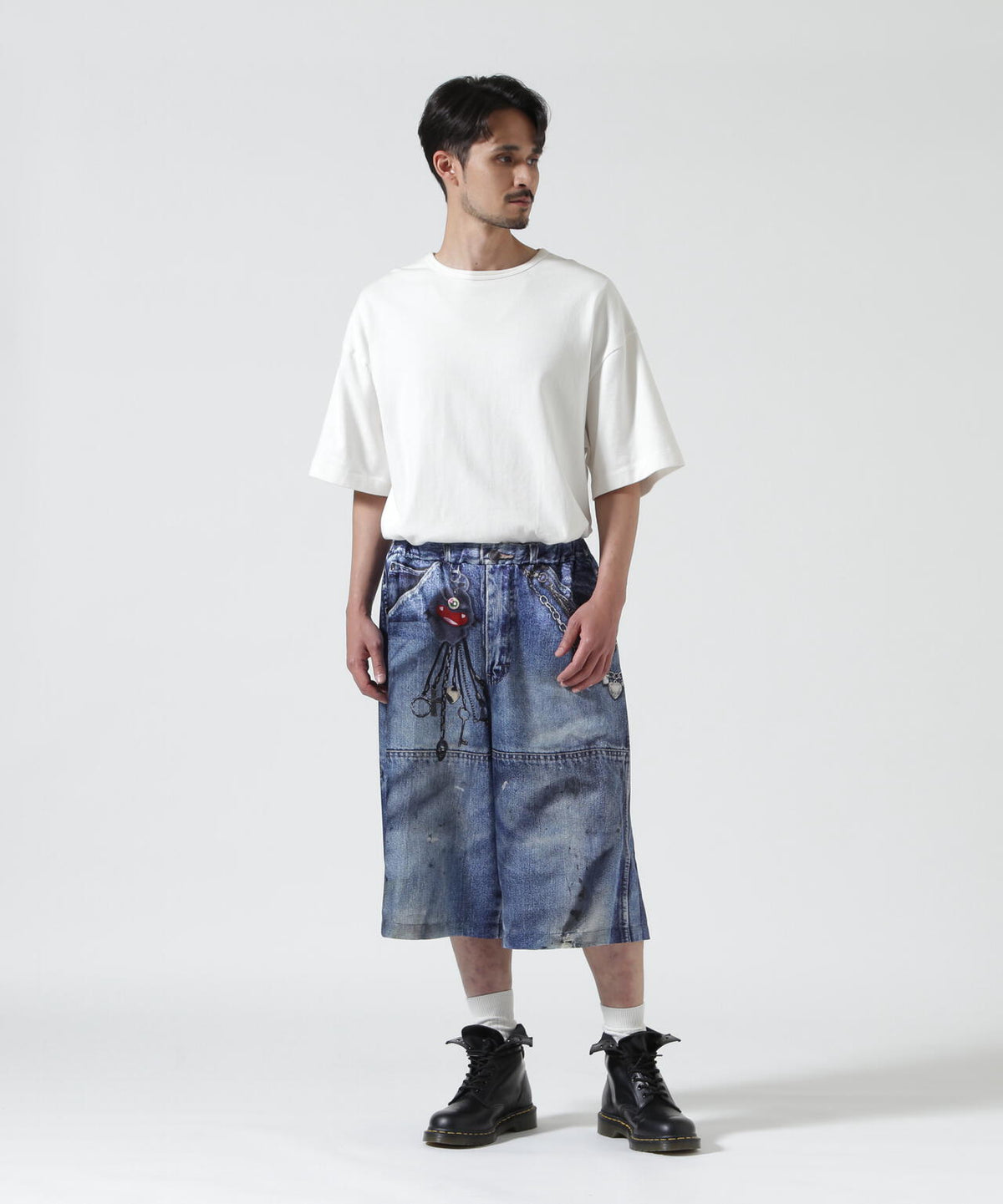 Height 178 Chest 92 Waist 76 hips 95 Shoes 27.0 着用サイズ:L