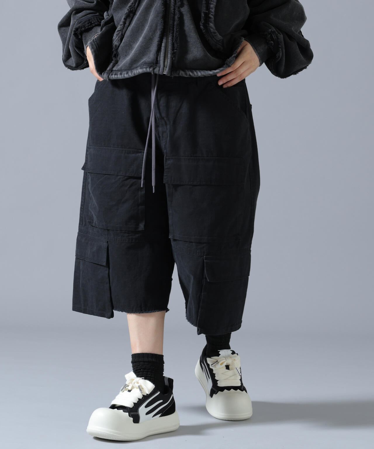 FR(13)NDS /フレンズ/WAIST LAYER CARGO SHORTS