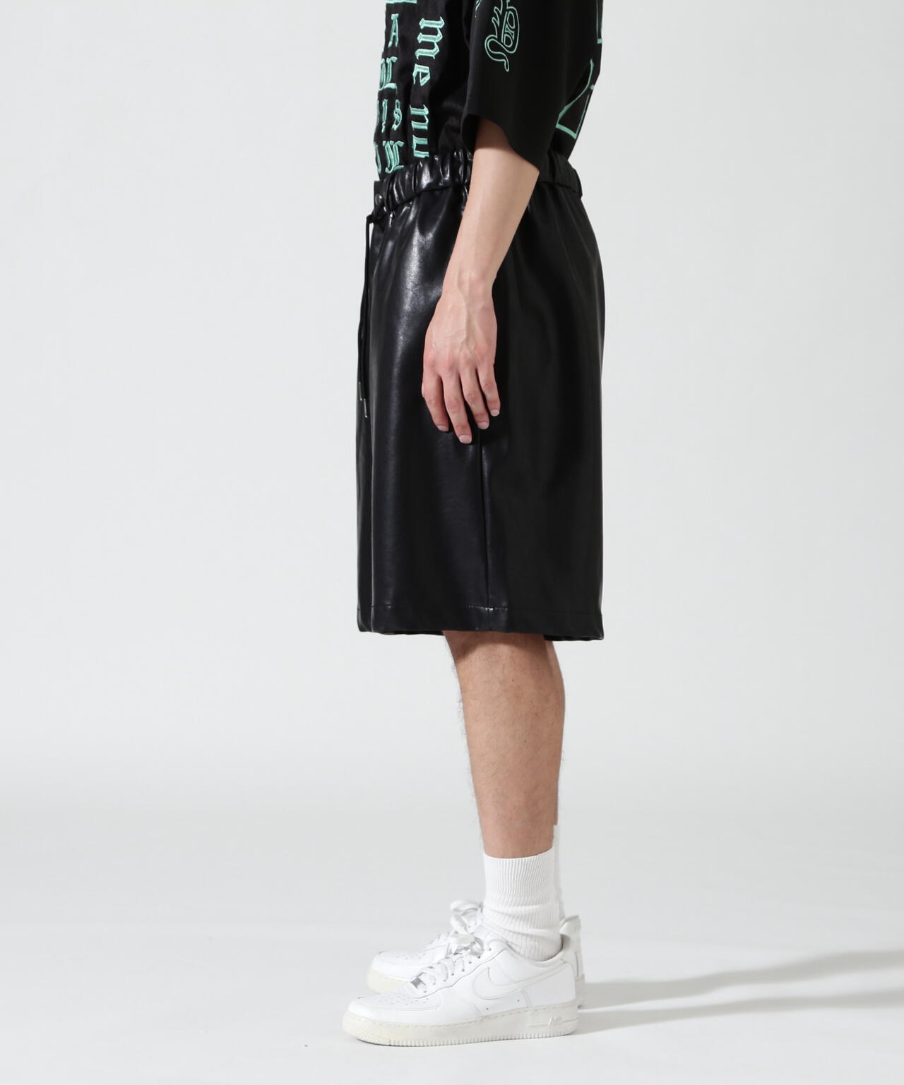 FR(13)NDS/フレンズ/VEGAN LEATHER SHORTS