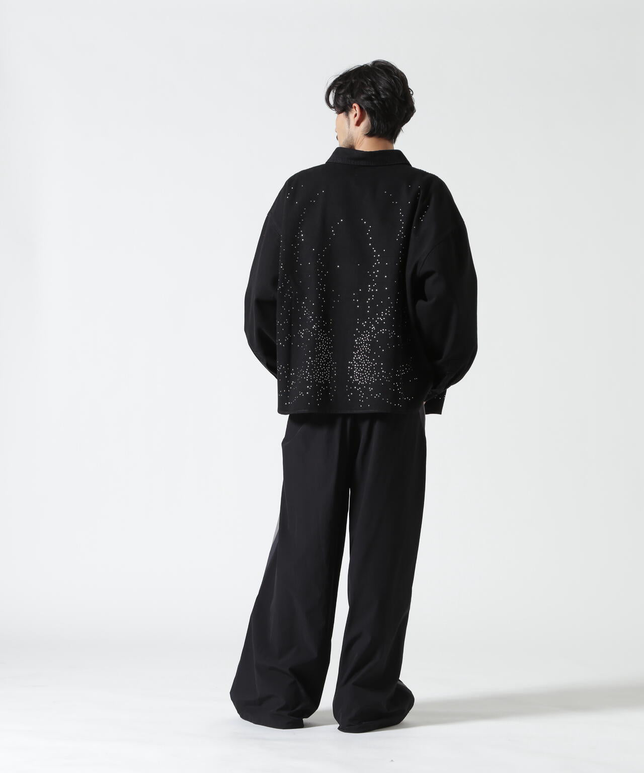 Height 178 Chest 92 Waist 76 hips 95 Shoes 27.0 着用サイズ:L
