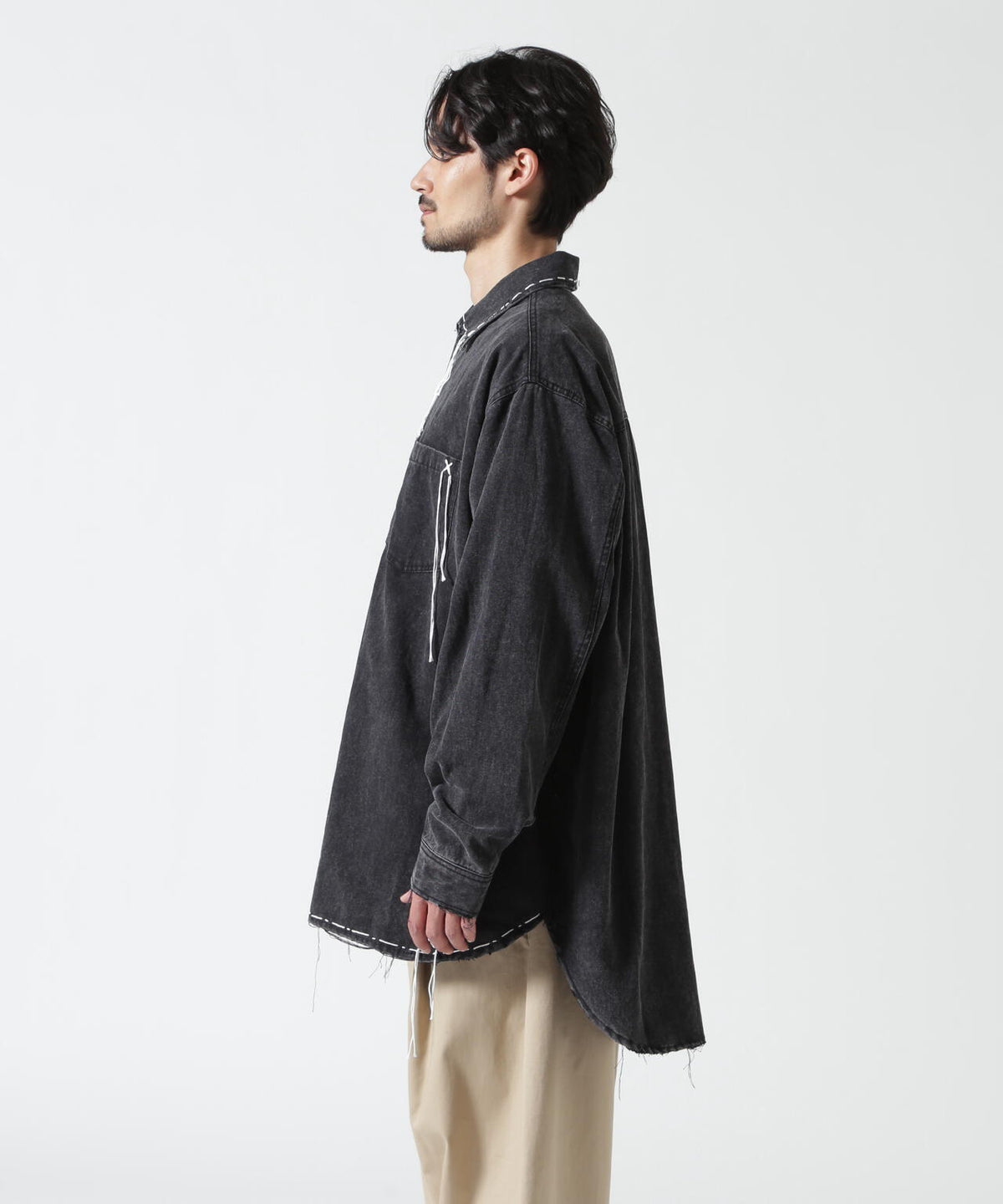 Height 178 Chest 92 Waist 76 hips 95 Shoes 27.0 着用サイズ:M