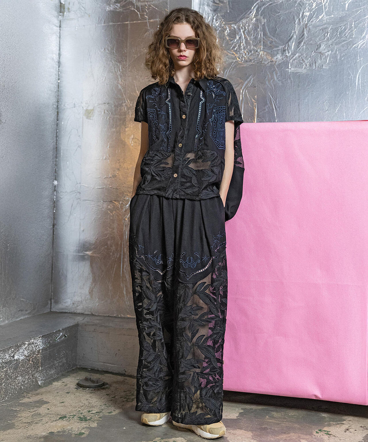 AULA AILA/アウラアイラ/CUTWORK EMBROIDERED SHIRT