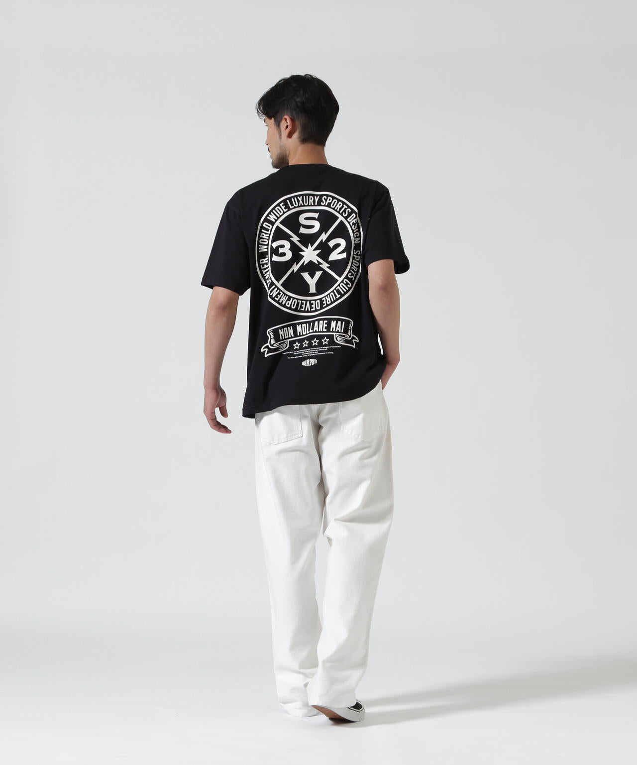Height 178 Chest 92 Waist 76 hips 95 Shoes 27.0 着用サイズ:L