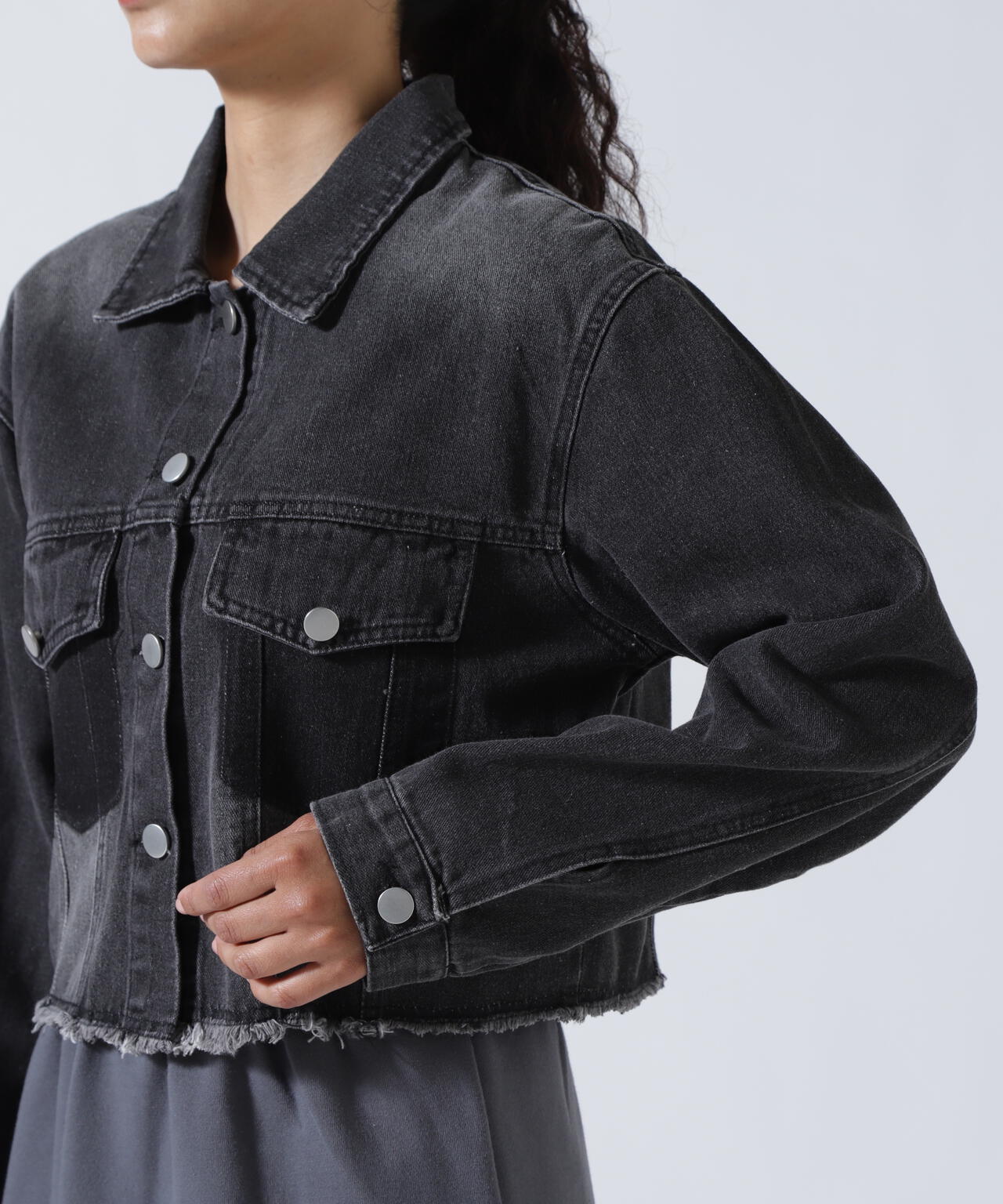MITSUKI/ミツキ/切りっぱなしクロップドデニムジャケット