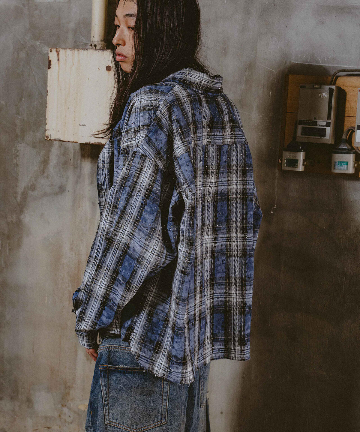 FR(13)NDS/フレンズ/RHINES STONE DAMEGE SHIRTS