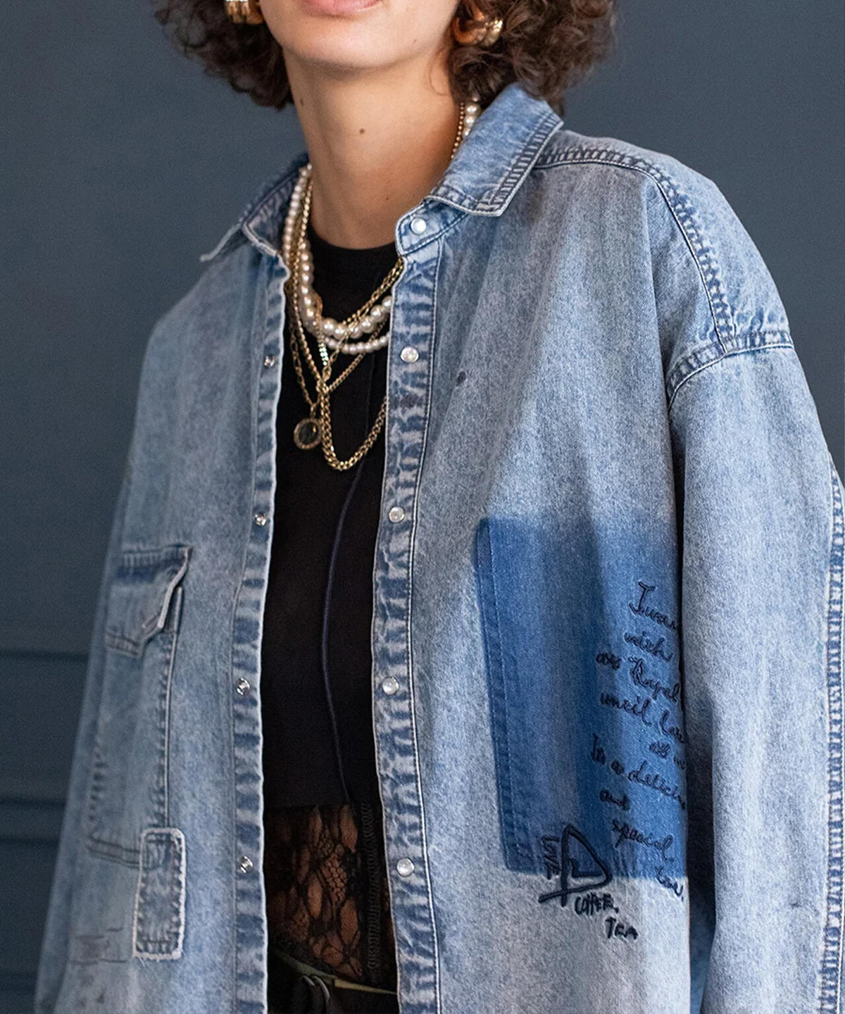 AULA AILA/アウラアイラ/GRAFFITI DENIM SHIRT
