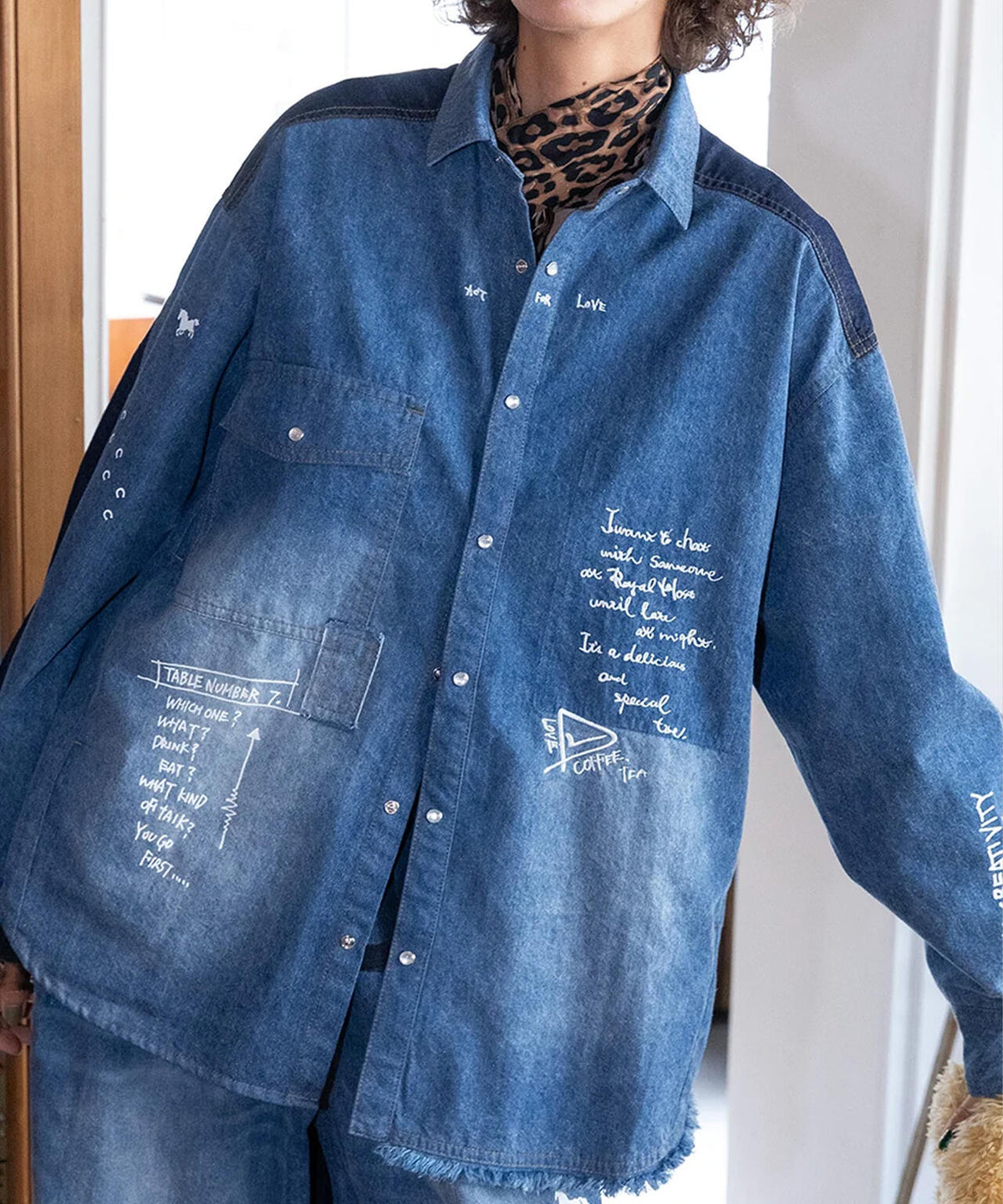 AULA AILA/アウラアイラ/GRAFFITI DENIM SHIRT