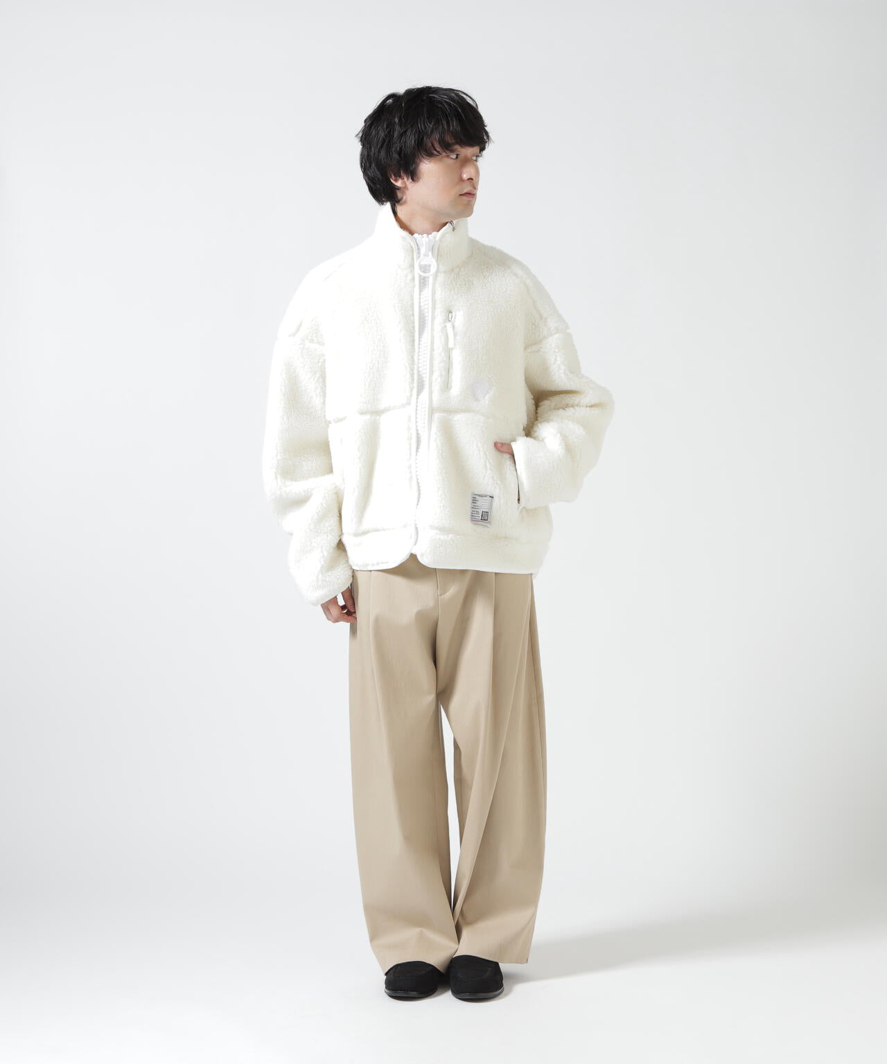 177cm B:81 W:72 H:88 着用サイズ:46
