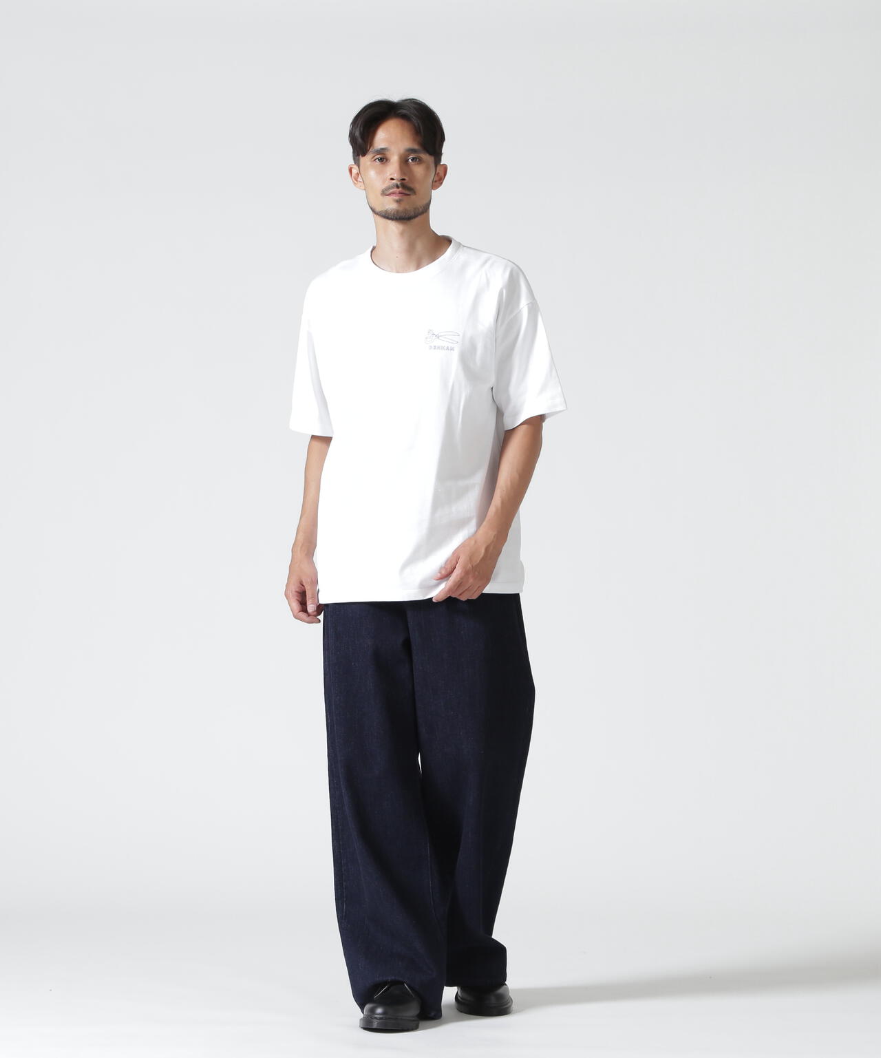 DENHAM/デンハム/TYPOGRAPHY GRAPHIC TEE