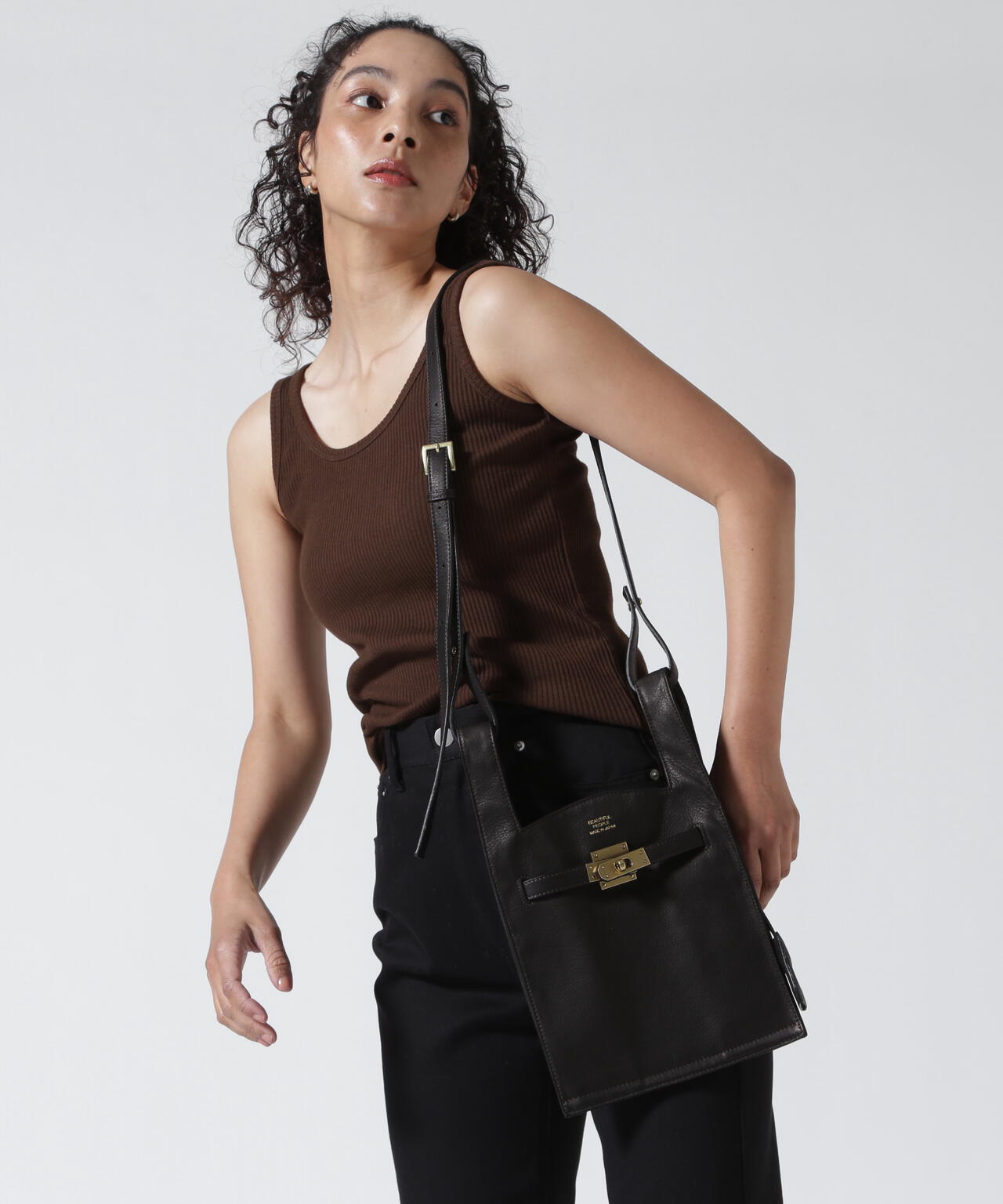 beautiful people/ビューティフルピープル/oiled leather market shoulder bag