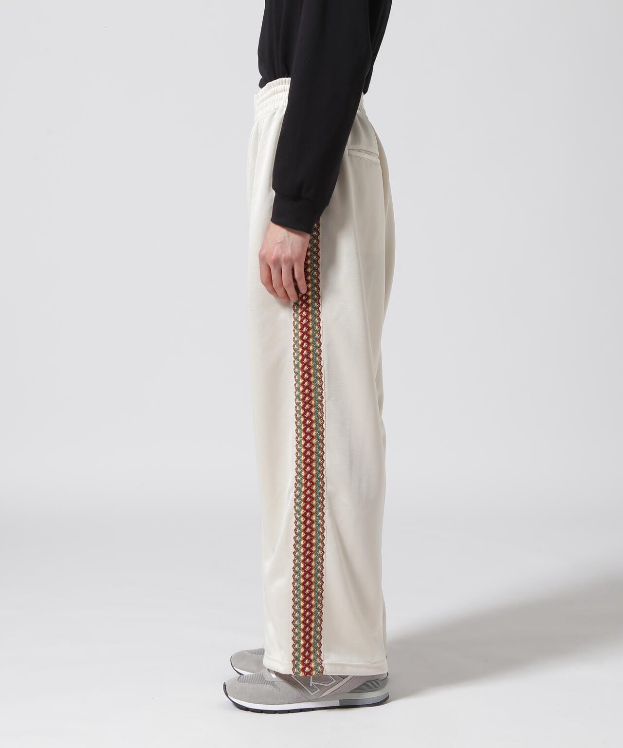 04017d4d-d649-56c9-9d0f-be5450272633_Image