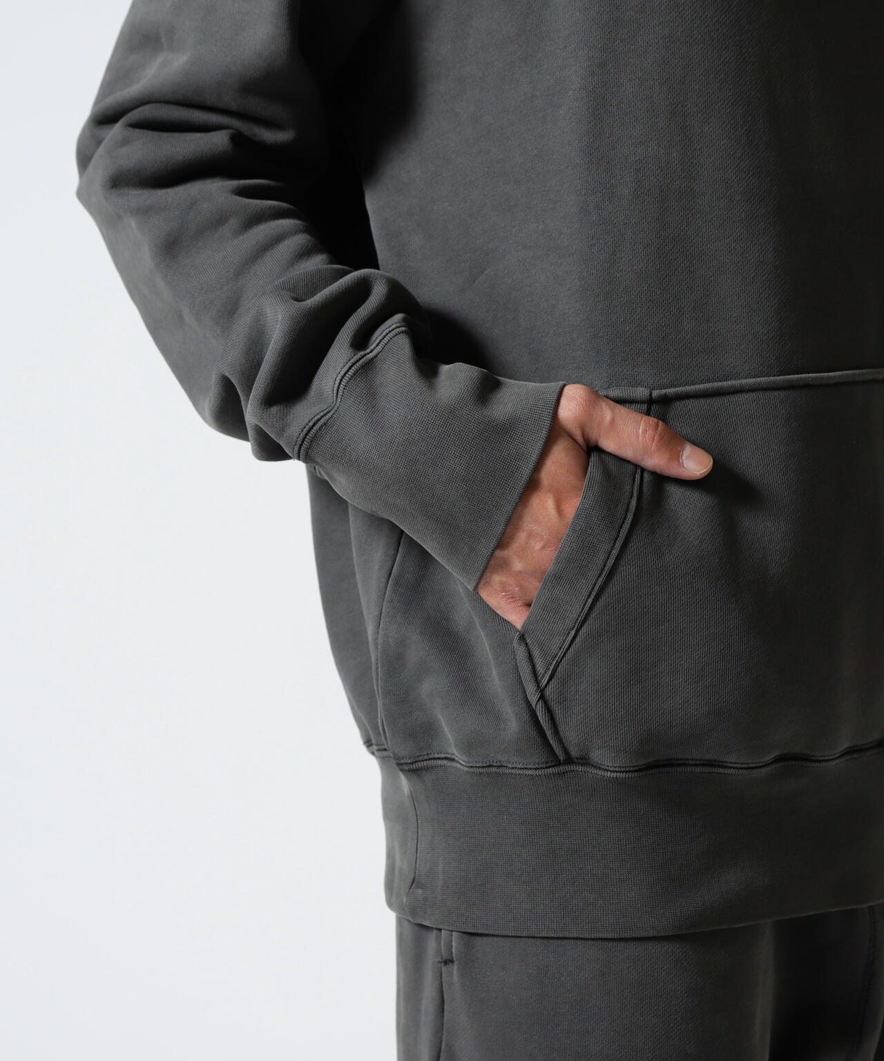 The Make Happy Studio/ザメイクハッピーストゥディオ/SWEAT HOODY