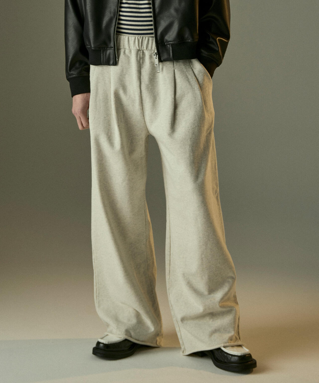 Toironier/トワロニエ/2Tuck Sweat Pants