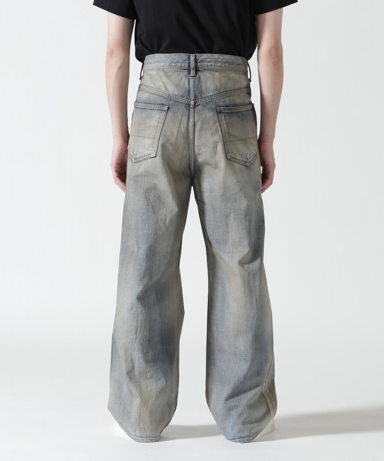 177cm B:81 W:72 H:88 着用サイズ:3