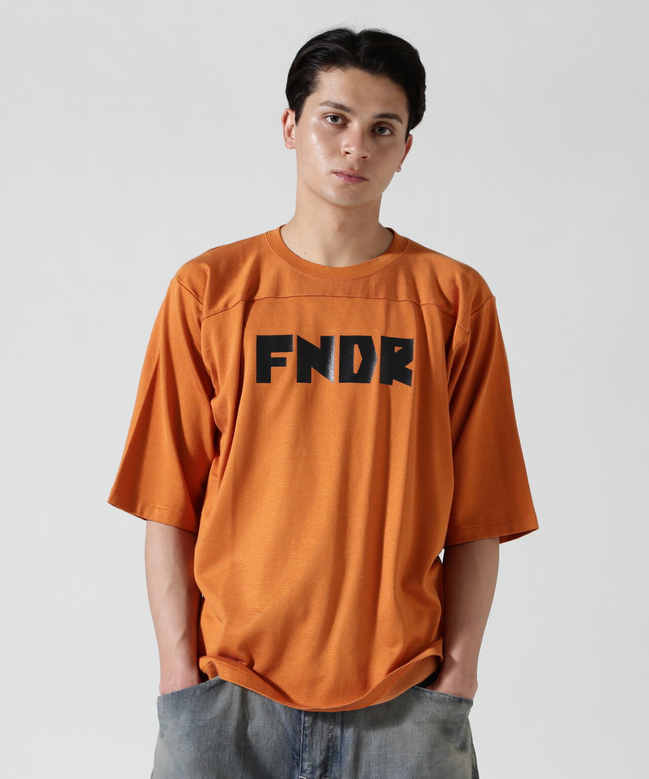 FOUNDOUR/ファウンダ/COTTON RAYON FOOTBALL TEE