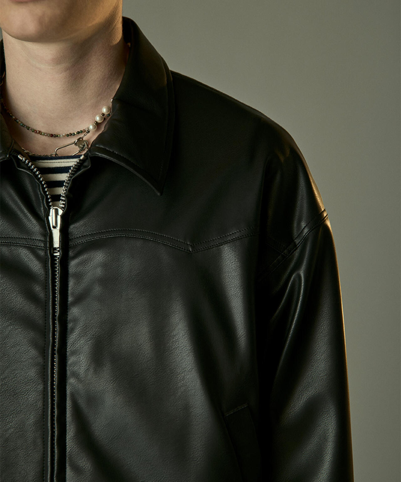 Toironier/トワロニエ/Artificial Leather Work