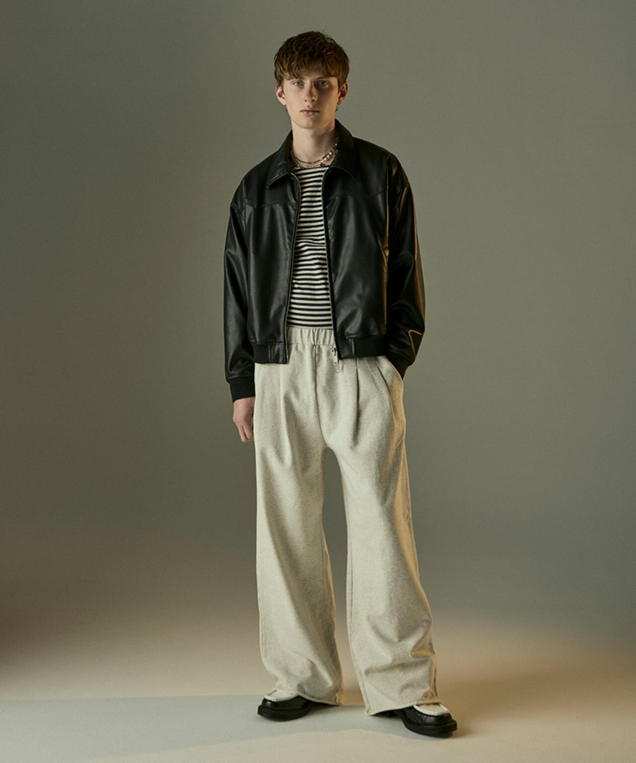 Toironier/トワロニエ/Artificial Leather Work