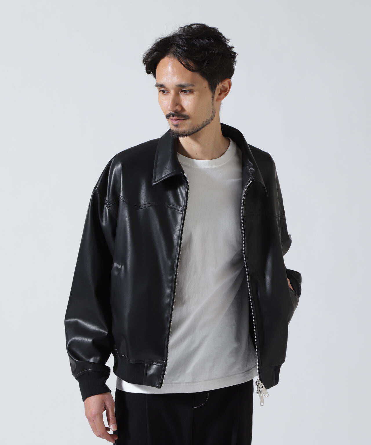 Toironier/トワロニエ/Artificial Leather Work