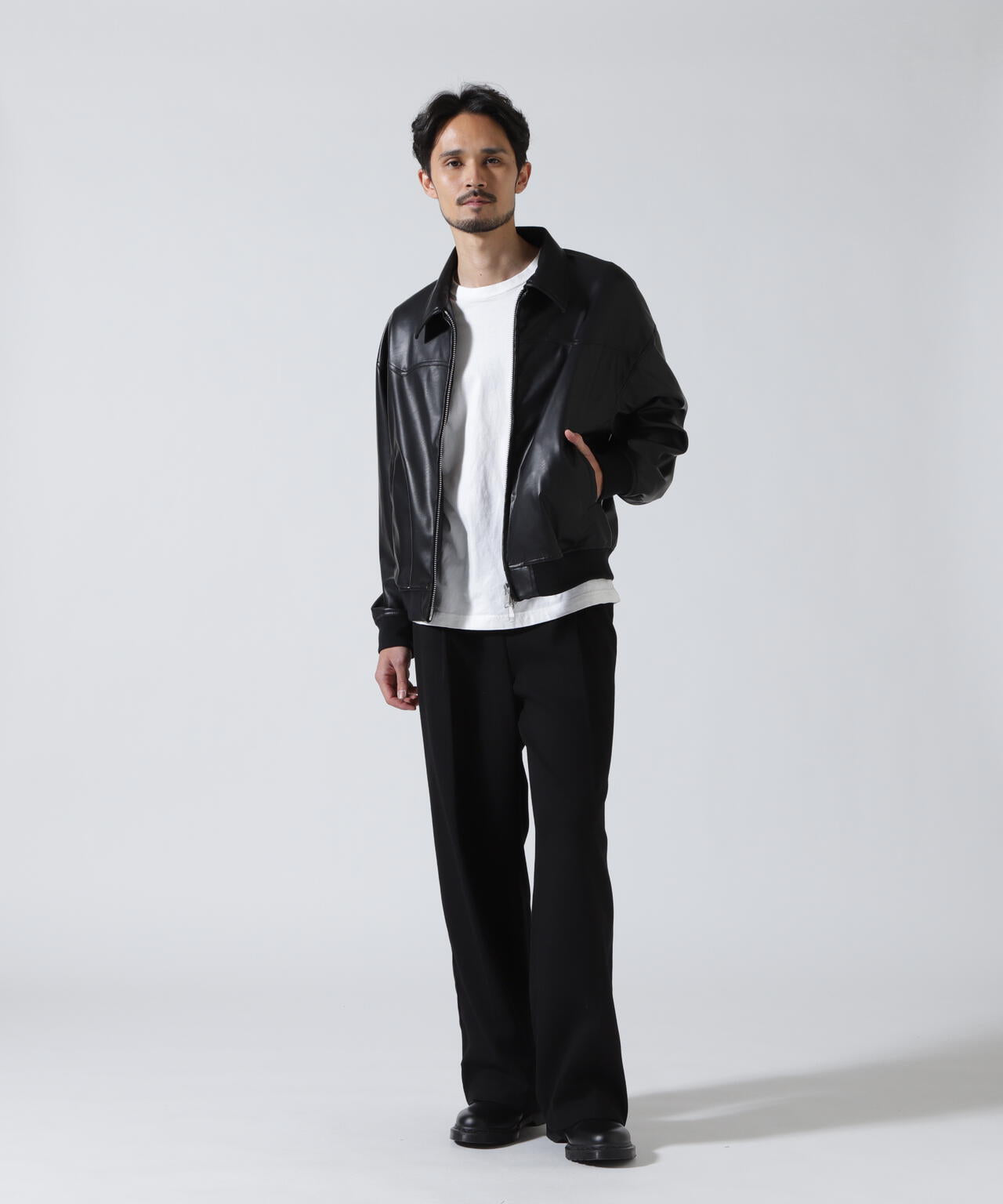 Toironier/トワロニエ/Artificial Leather Work