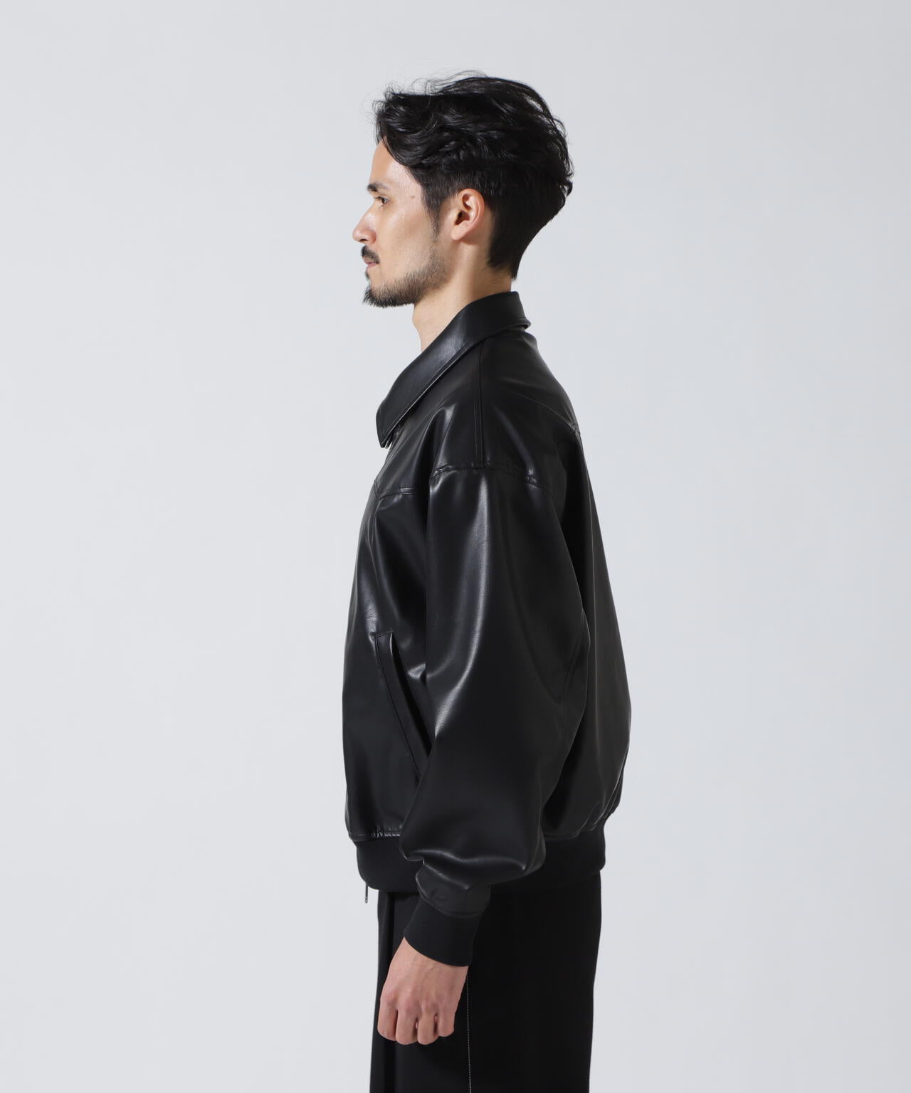 Toironier/トワロニエ/Artificial Leather Work
