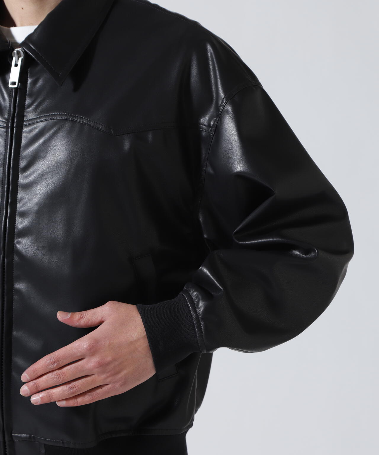 Height 178 Chest 92 Waist 76 hips 95 Shoes 27.0 着用サイズ:1