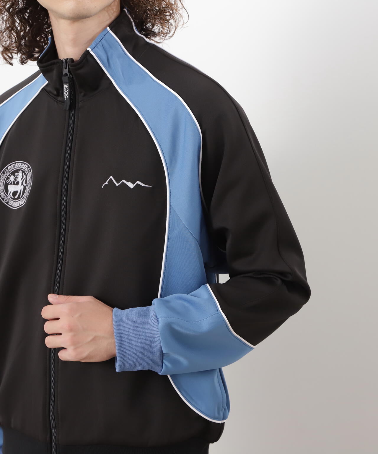 ade82d96-d8d6-5f7d-8dfb-43bdffc03ac4_Image