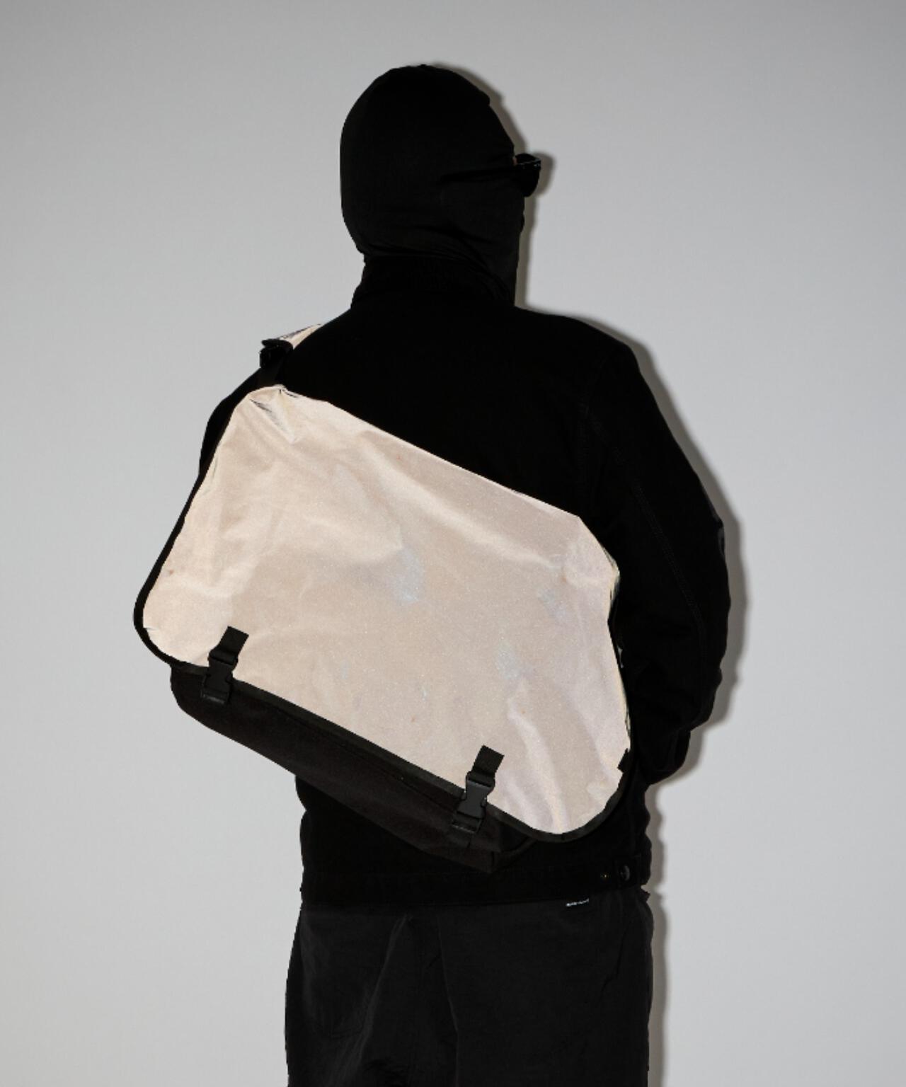 PACKING/パッキング/BLACK REFLECTIVE MESSENGER/リフレクティブメッセンジャーバッグ