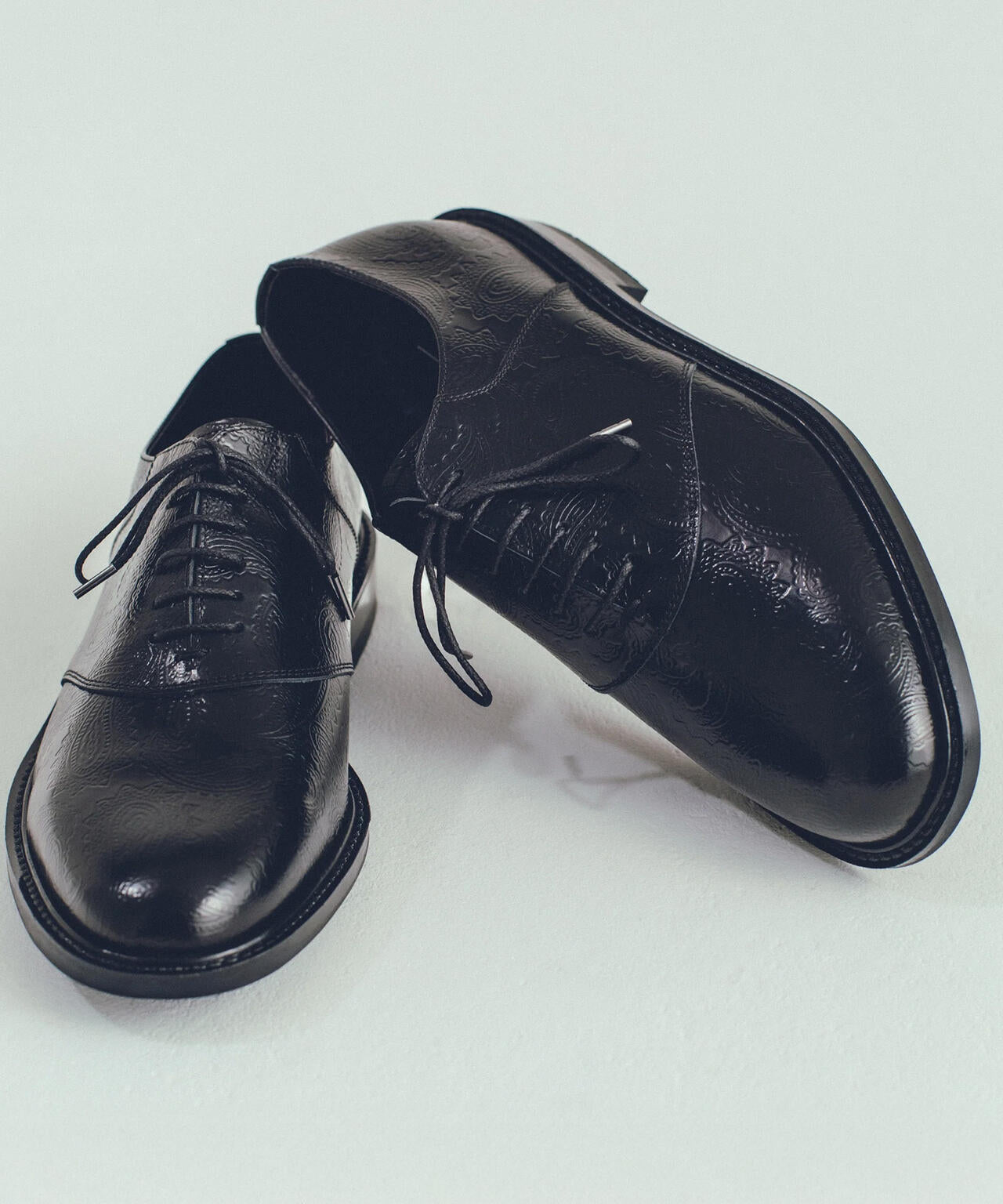 The Kenford Fineshoes/MENS CLASSIC SADDLE / BLACK PAISLEY