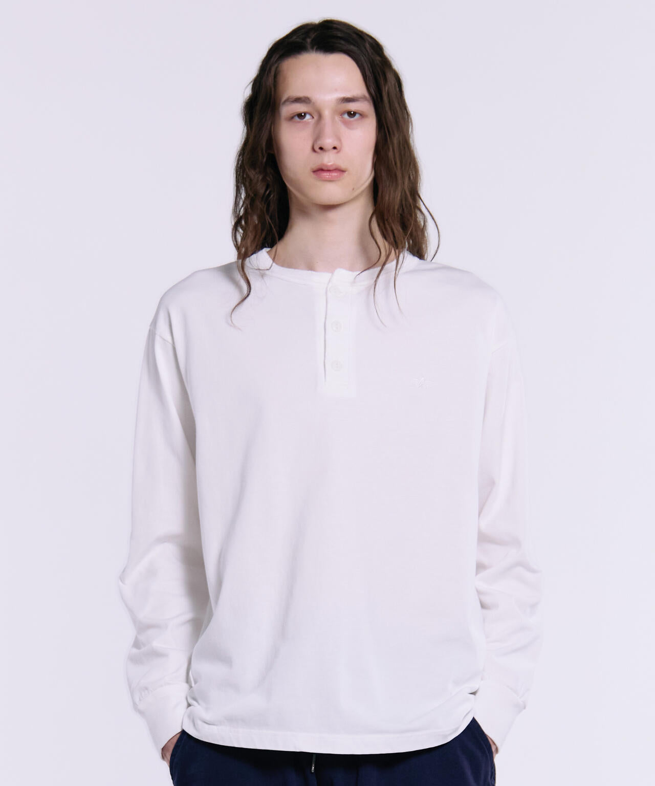 SNOW WASH LS HENLEY NECK T-SHIRT