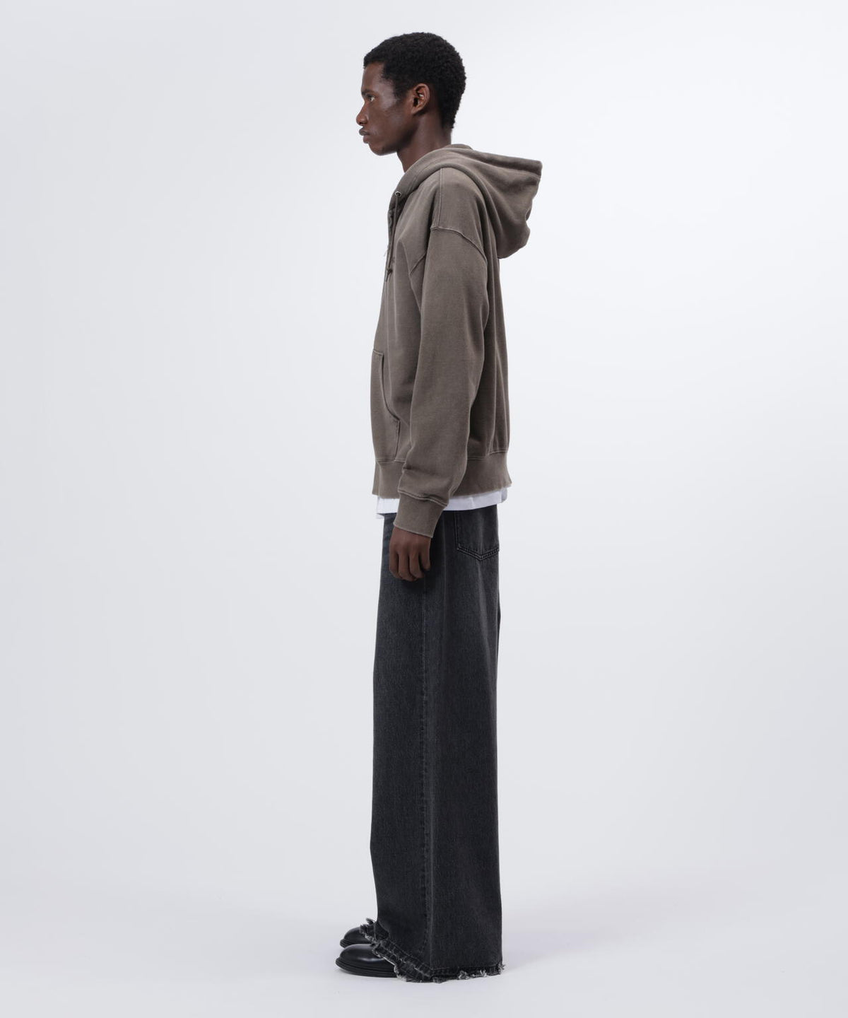 185cm C:83 W:66 H:86 着用サイズ:L