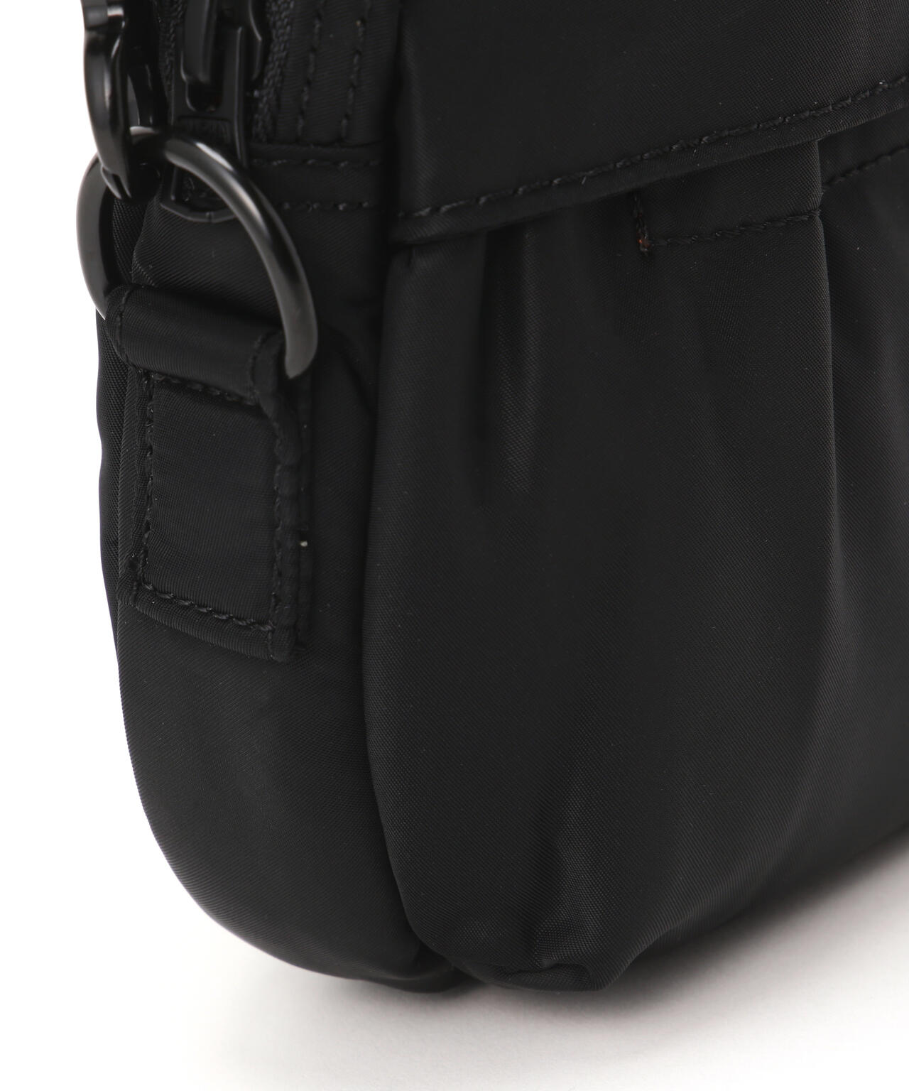 NYLON MESSENGER BAG