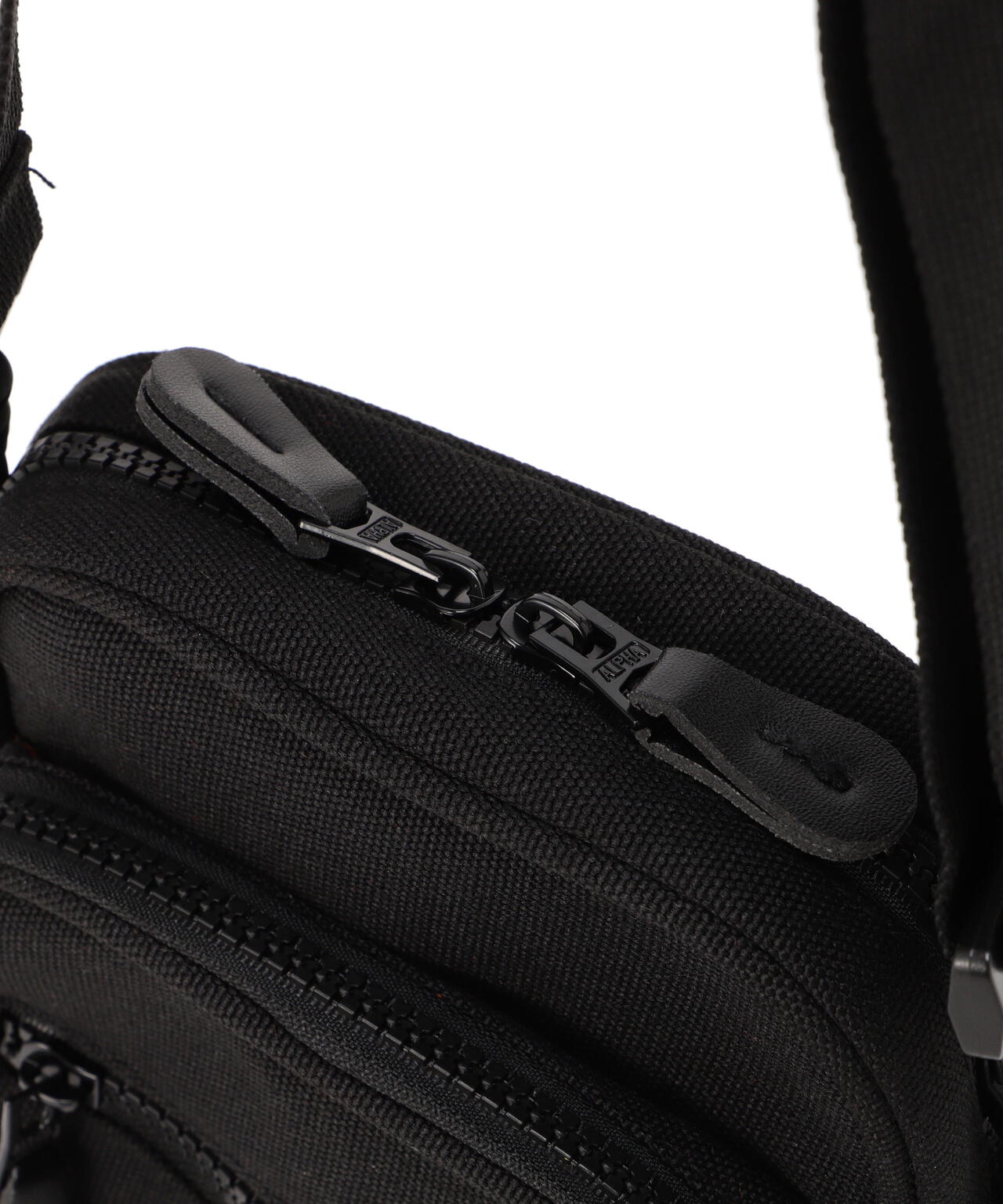 Label Messenger Bag S