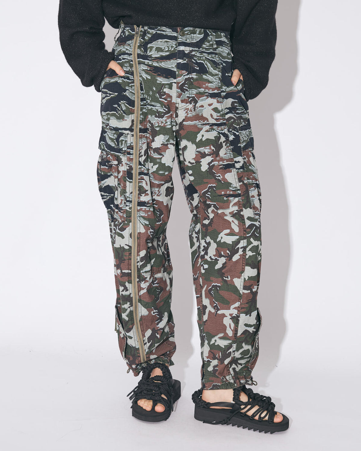 beautiful people × Alpha|double-end camouflage cargo pants