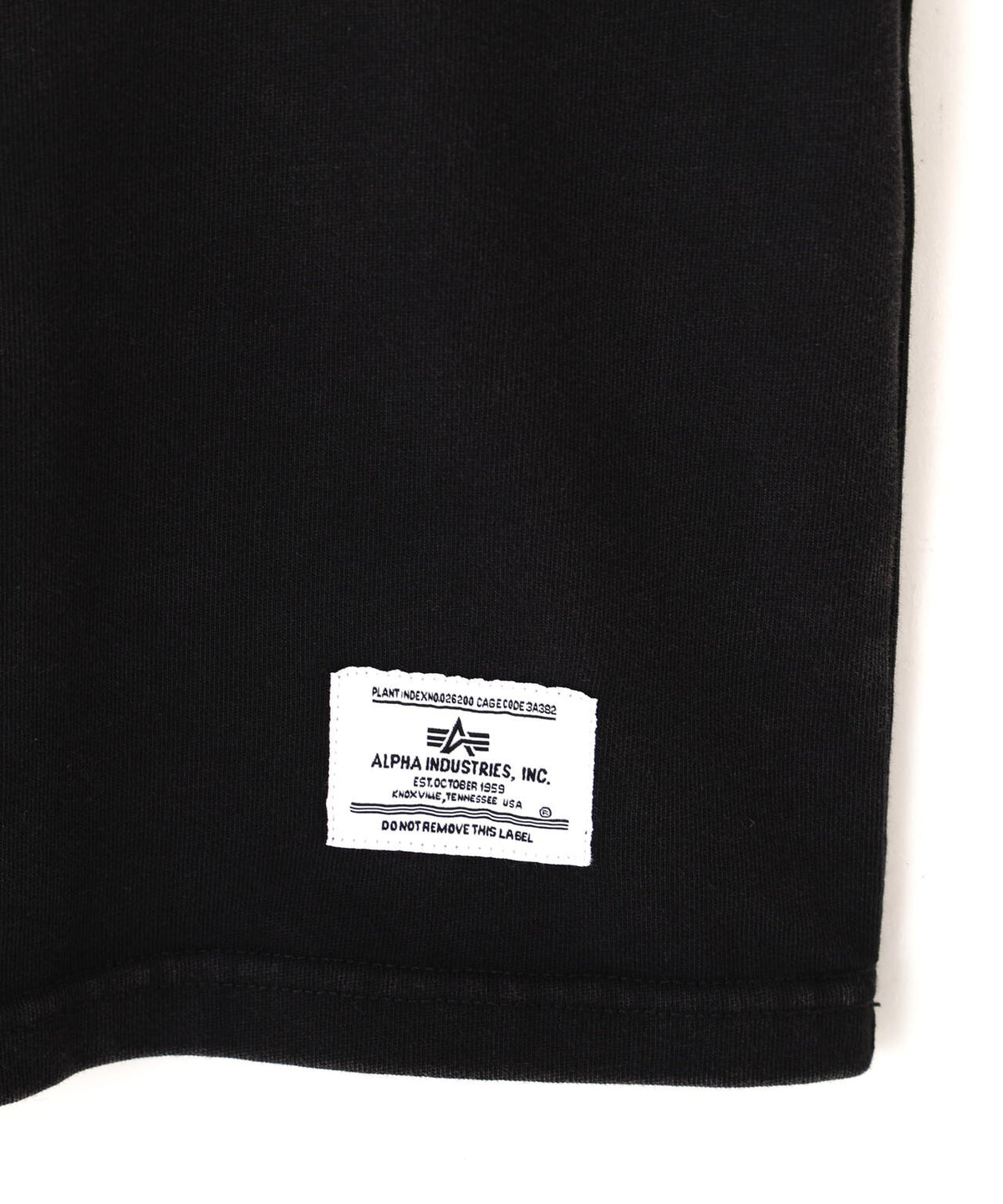 SITTING PRETTY T‐SHIRT / シッティングプリティ ティーシャツ