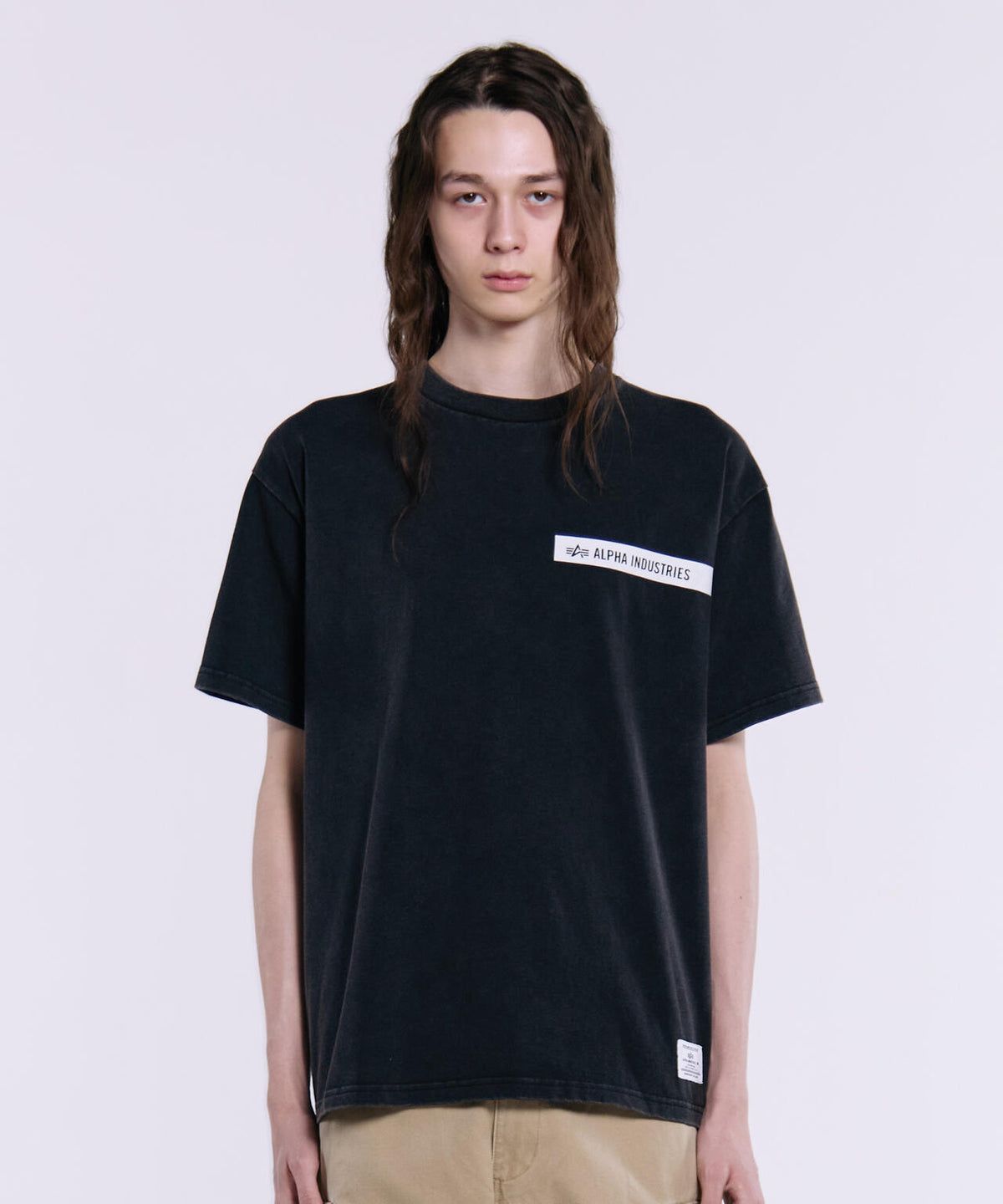 SITTING PRETTY T‐SHIRT / シッティングプリティ ティーシャツ